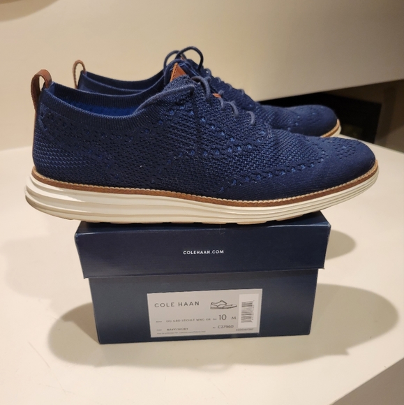 Cole Haan OriginalGrand Stitchlite Wingtip Oxford Navy / Ivory size 10 - Picture 2 of 5